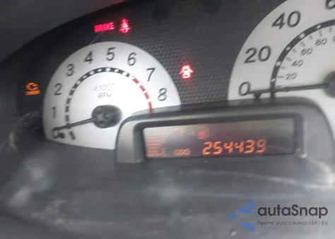 2003 Toyota Echo z USA, uszkodzony, nr VIN JTDBT123X35033883